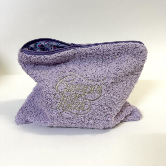 Embroided Terry Pouch lavander<br><span style="font-weight: 400;">Personalise me!</span>
